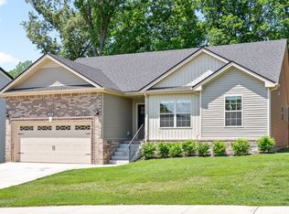 825 Lutz Ln, Clarksville, TN 37042
