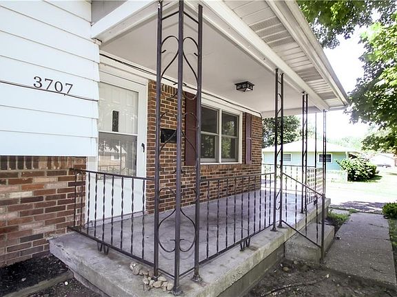 3rd image of 3707 Woodcliff Dr