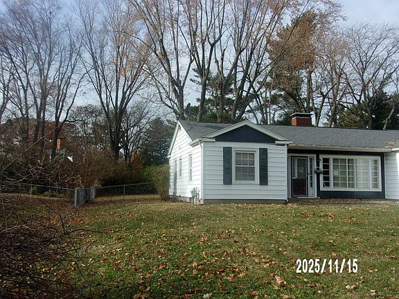 2nd image of 1614 N Jackson St