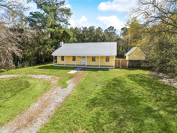 2nd image of 102 Emerald St