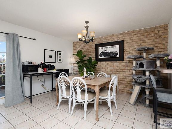4th image of 323 McFadden Dr #1
