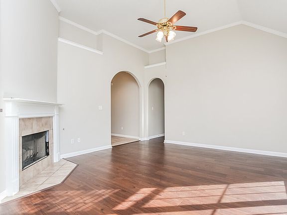 4th image of 8249 White Wing Ln