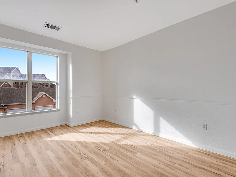 18959 E Warren Dr #207 — Photo 9