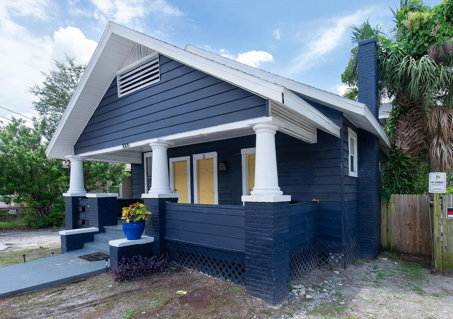 1005 E Lake Ave — Photo 2