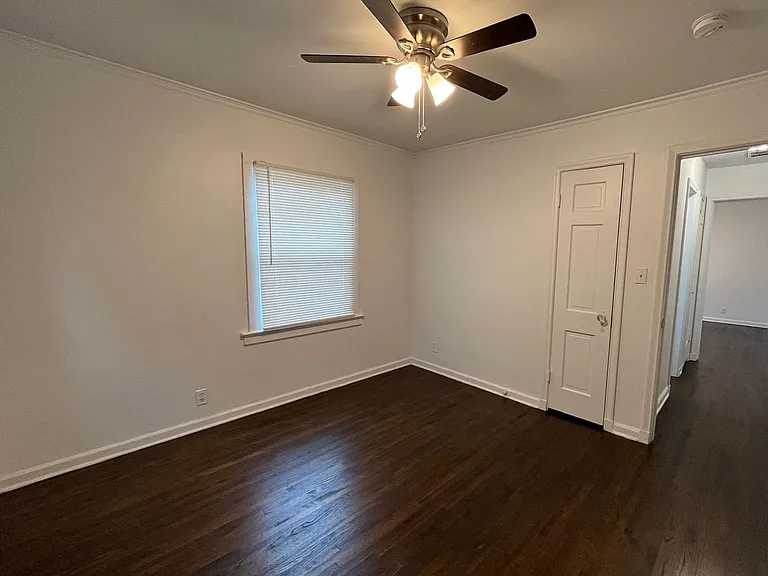819 N Gary Pl — Photo 14
