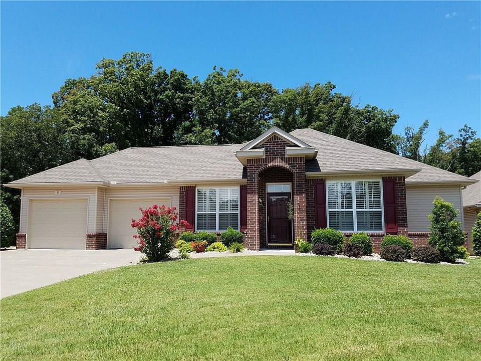 1st image of 5 Parkridge Dr