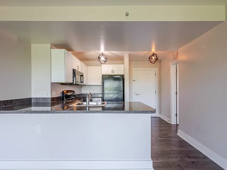 800 4th St SW #S504 — Photo 5