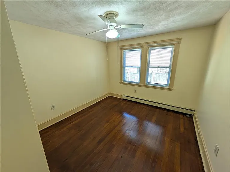 595 Fellsway W — Photo 6