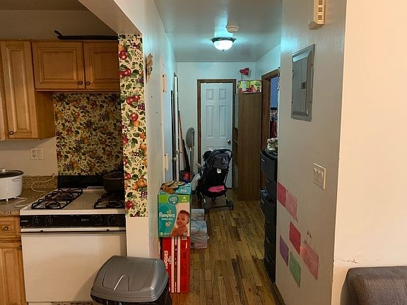 4th image of 101-11 Strong Ave #1A