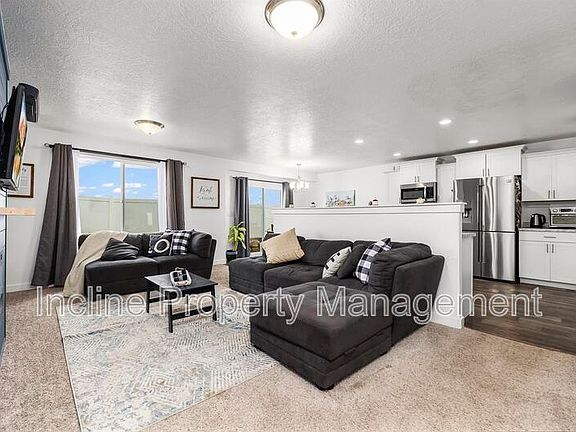 4th image of 318 E Wren Hill Ln