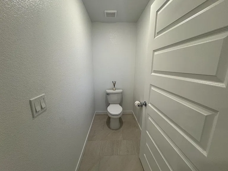 8524 Anker Way — Photo 25