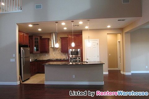 5th image of 1419 W Spur Dr