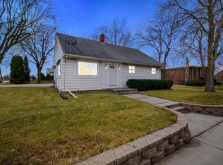 1643 Washington St, Grafton, WI 53024