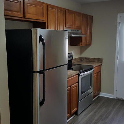 5th image of 7836 Jasper Ave