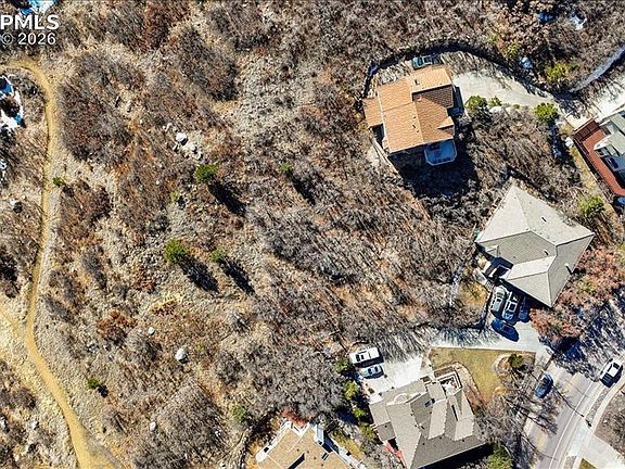 3rd image of 5105 Broadmoor Bluffs Dr