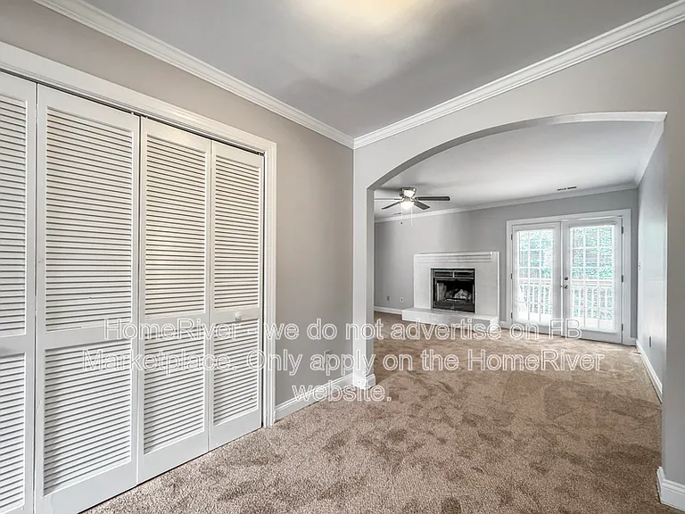 1161 Glendale Dr — Photo 4
