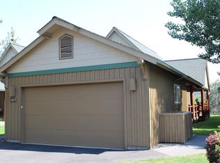 4609 Marsh Hawk Dr, Klamath Falls, OR 97601