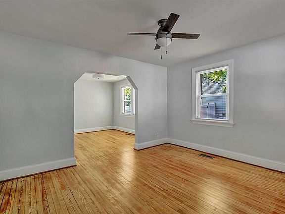5th image of 1801 Lakeview Ave