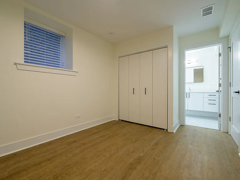 1129 N Damen Ave #BASEMENT — Photo 16