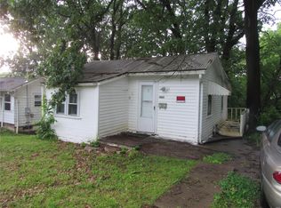 3202 Oakwood Ave, Alton, IL 62002