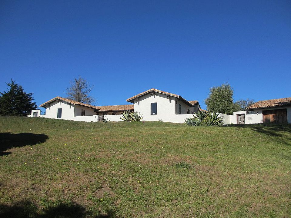 1st image of 109 Crest Dr