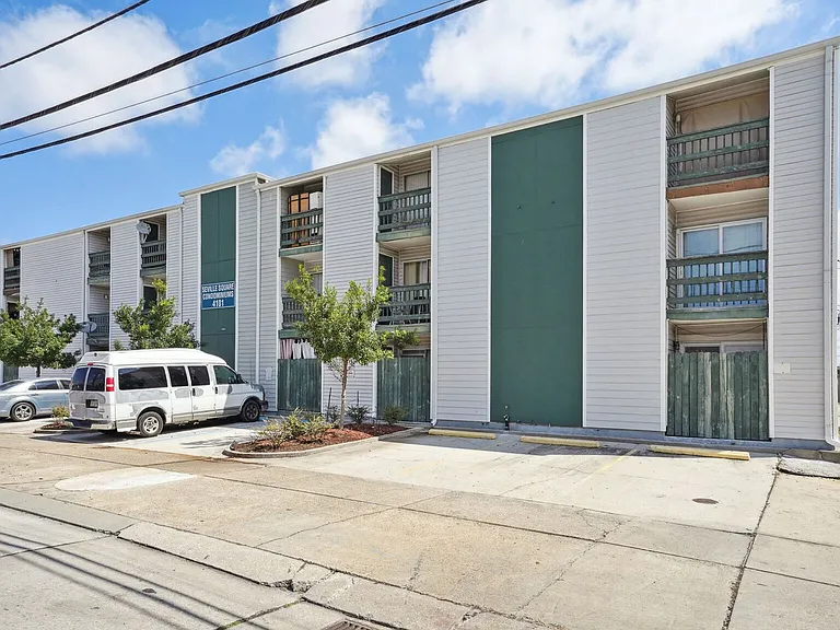 4101 Hessmer Ave #220 — Photo 1