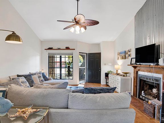2nd image of 2718 Summertree Ln