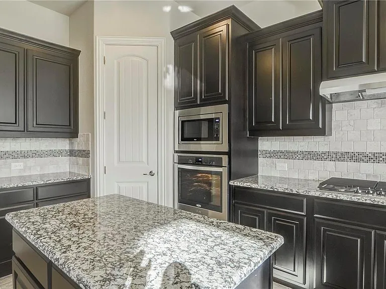 7592 Plowman Ln — Photo 9