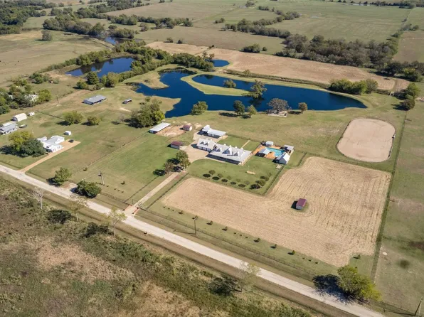 733 Rs County Rd, Pt, TX 75472