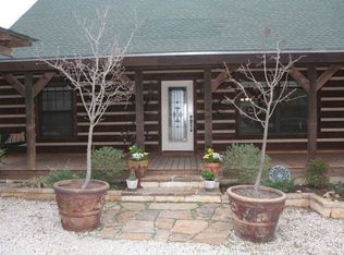 645 Short Weyel Rd, Marion, TX 78124