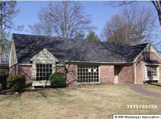 1505 Holly St, Clarksdale, MS 38614