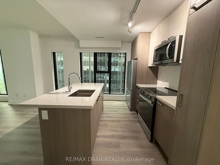 20 Soudan Ave #907 — Photo 18