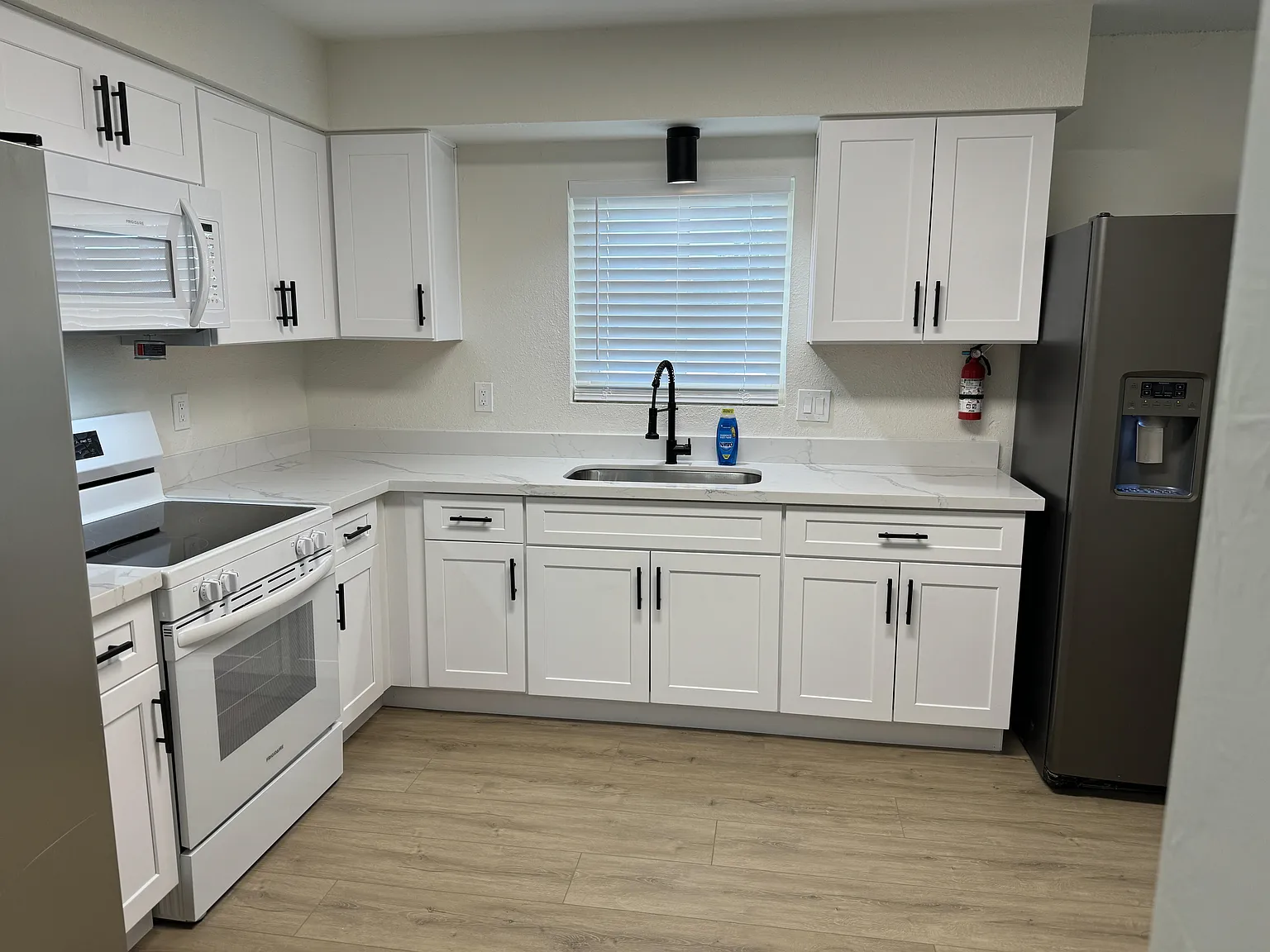4 bed, 3.0 bath, 1489 sqft, $836 — Photo 3