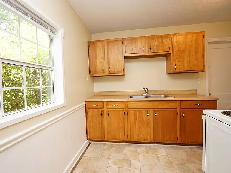 503B McKinney St — Photo 8