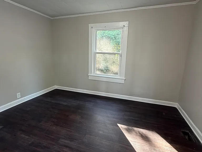 819 Chestnut St — Photo 5