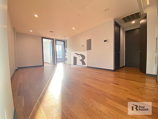 2nd image of 275 Metropolitan Ave #5B
