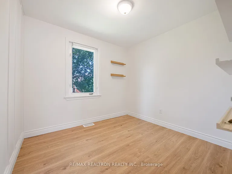 110 Gorman Park Rd — Photo 24
