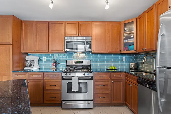 Sold by Corcoran | media 3