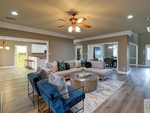 5th image of 5815 Winchester Dr