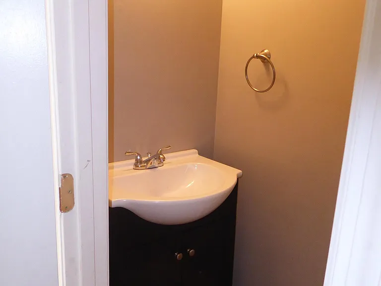 1/2 bath downstairs