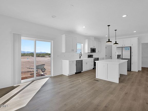 3rd image of 30211 N 231st Avenue