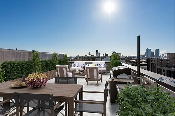 Sold by Nest Seekers International | media 13