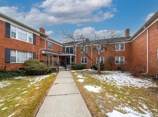 27654 E Echo Valley UNIT 132, Farmington Hills, MI