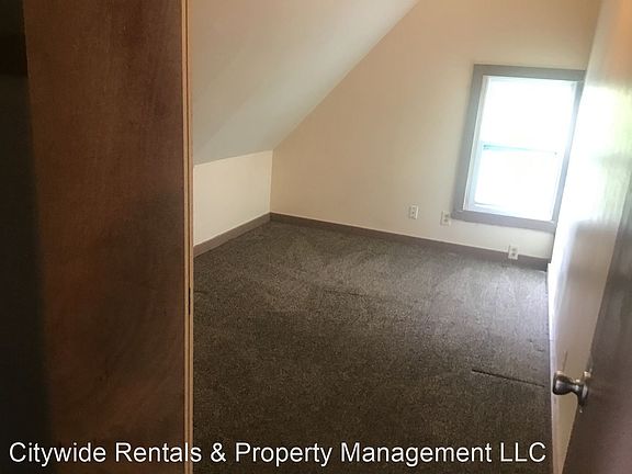 4th image of 3314 W Mount Vernon Ave #A
