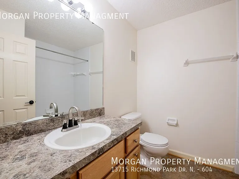 13715 Richmond Park Dr N #604 — Photo 17