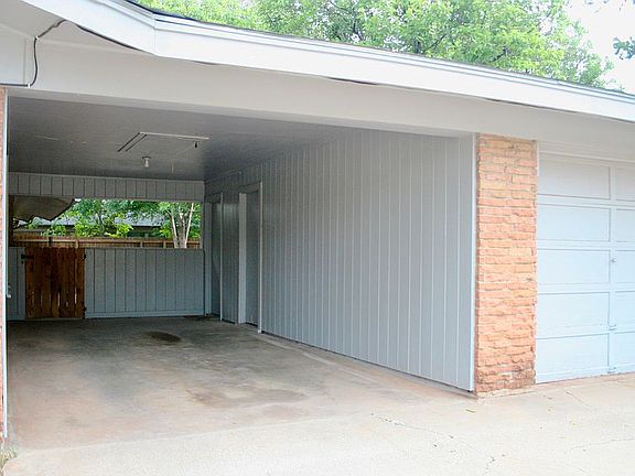 4th image of 1785 Glenwood Dr