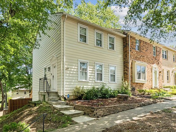 2nd image of 8358 Stationhouse Ct