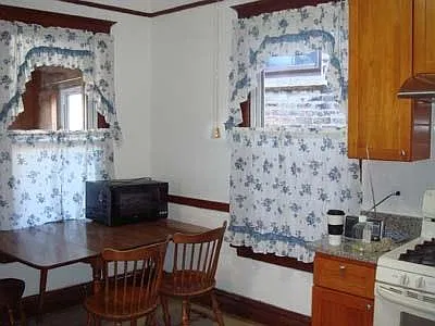 2 bed, 900 sqft, $1,050 — Photo 2