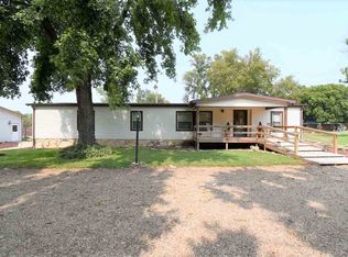527 S Elm St, Douglass, KS 67039