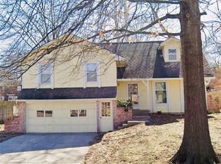 2109 NE 78th St, Gladstone, MO 64118